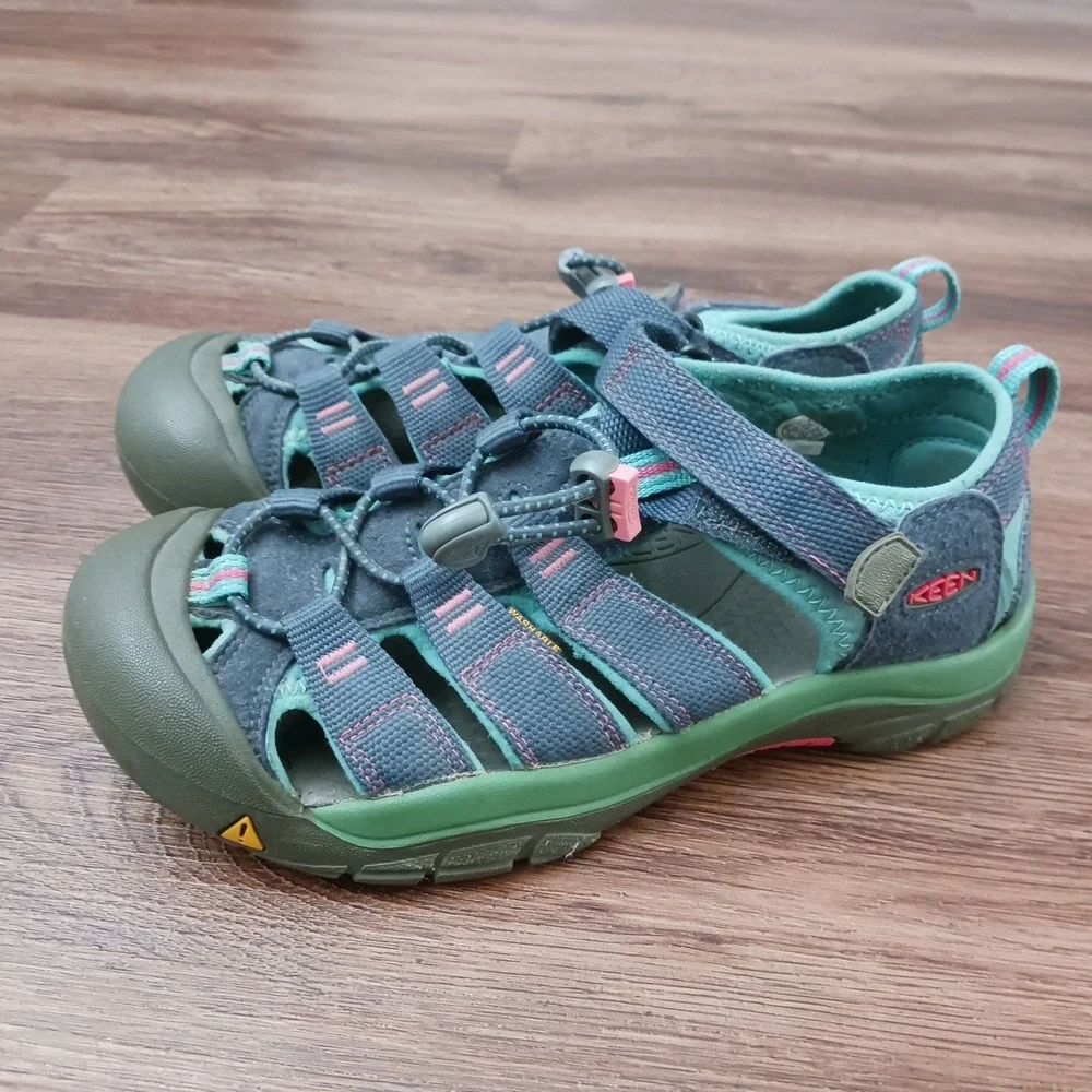 Keen Newport H2 Kids Blue Green Pink Waterproof Hiking Sandals Size 4 1012316